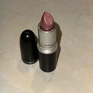 M.A.C HIGH STRUNG LIPSTICK